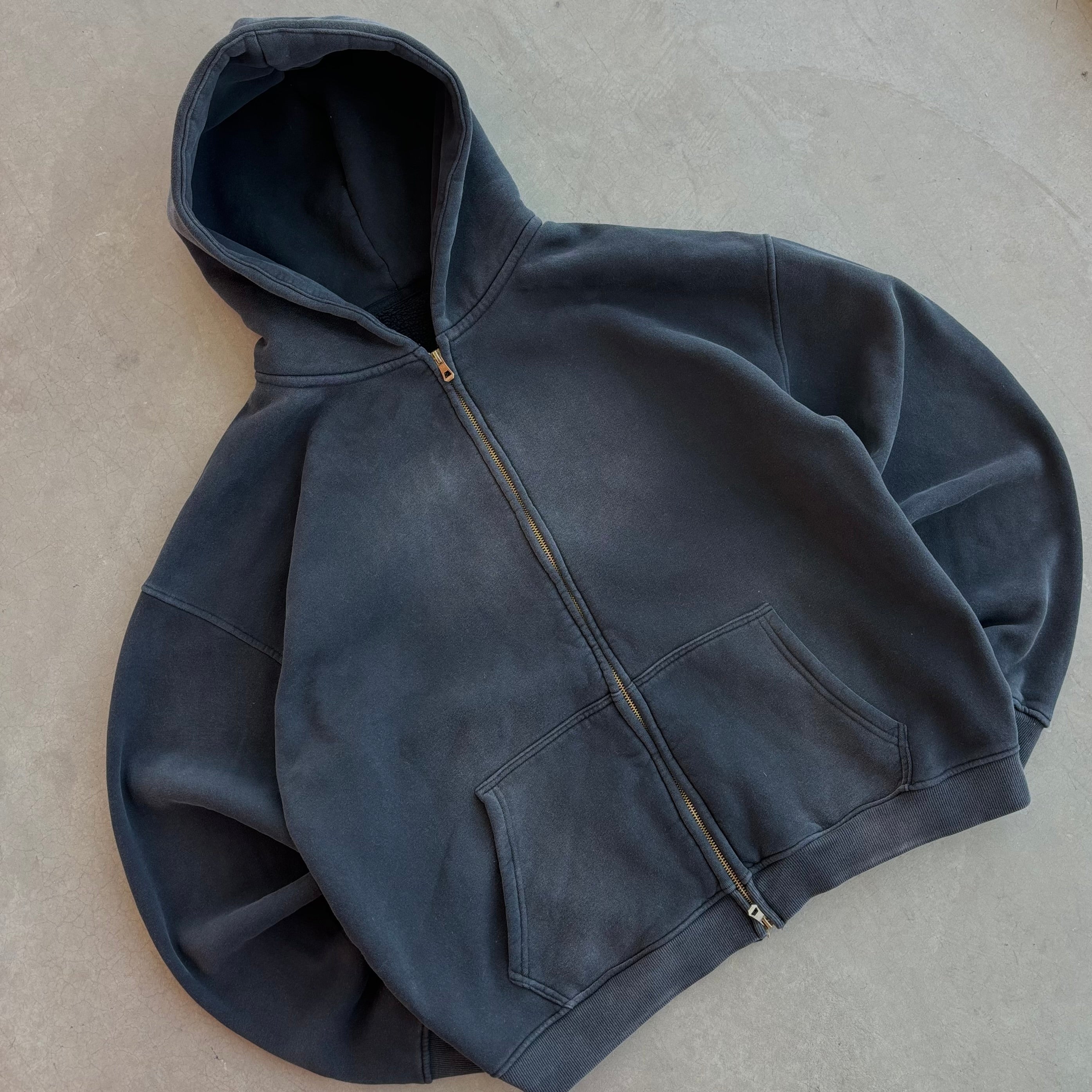 THE ‘1984’ ZIP UP