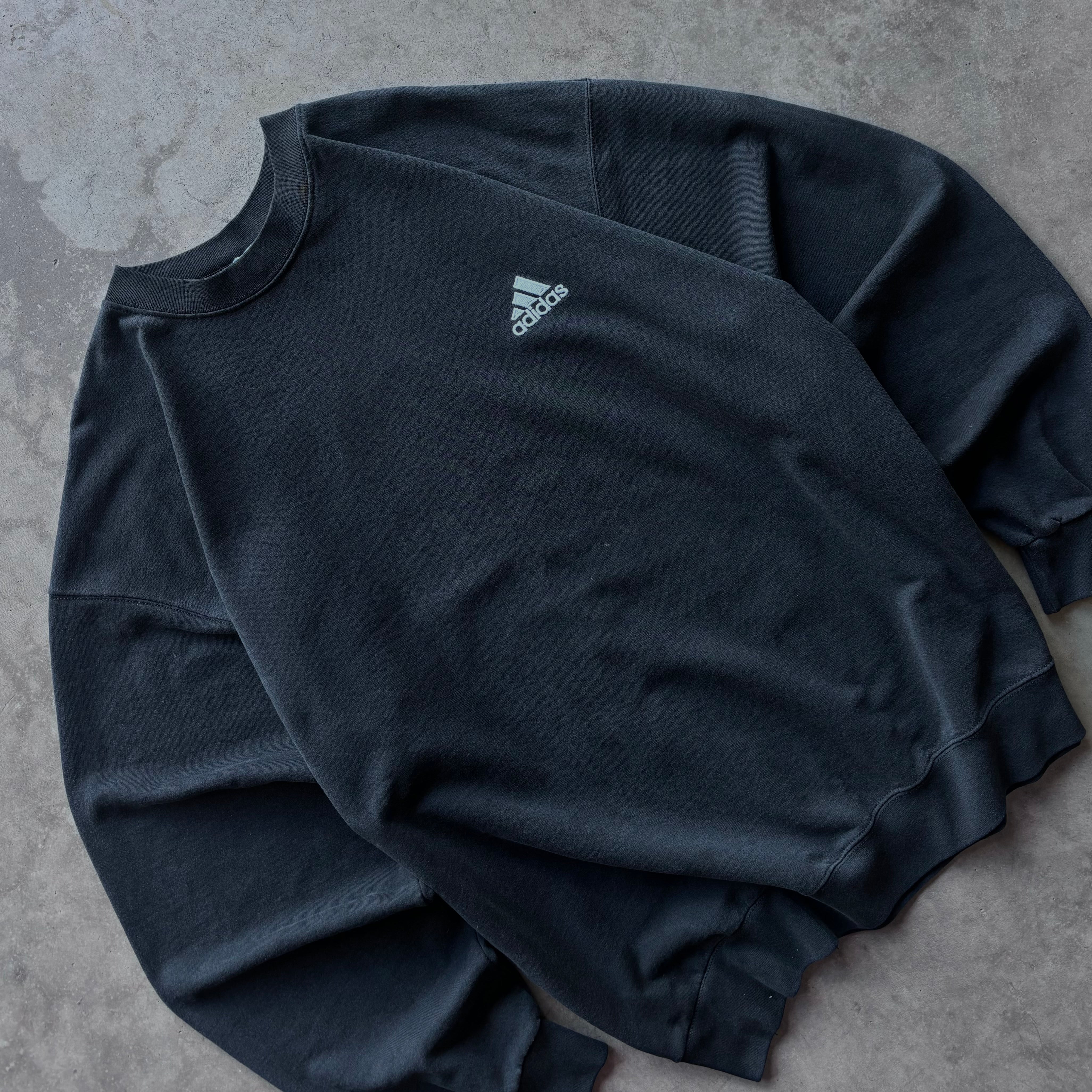 90s ADIDAS CREWNECK